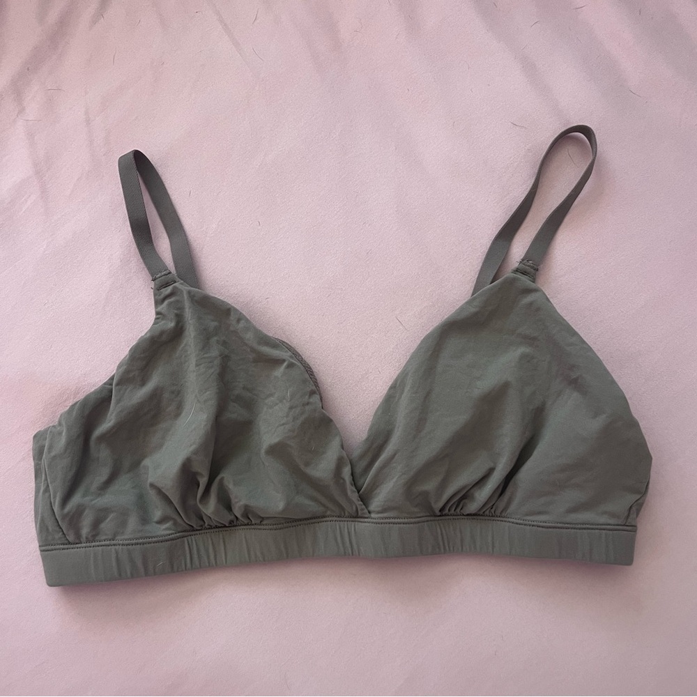 Skims bra